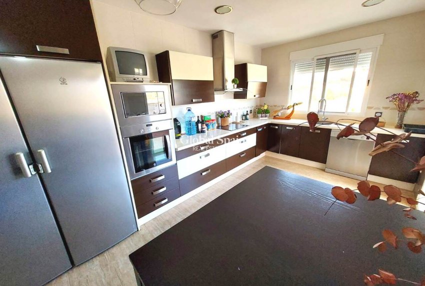 Resale - VILLA -
CALASPARRA - Inland