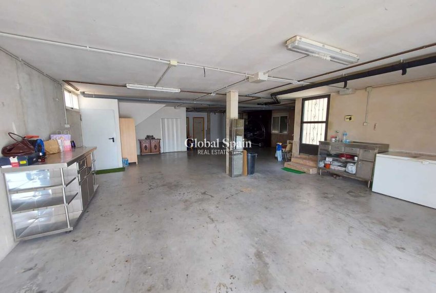 Resale - VILLA -
CALASPARRA - Inland