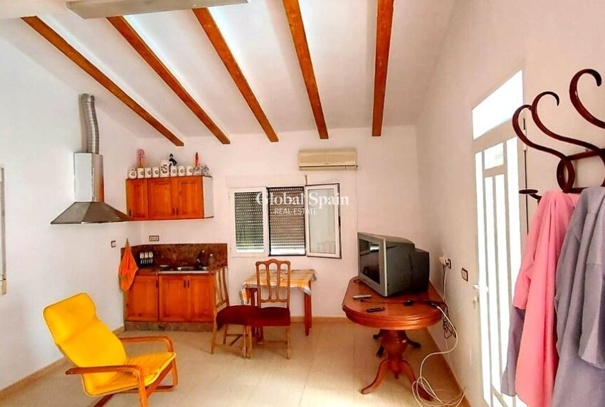 Resale - VILLA -
CALASPARRA - Inland