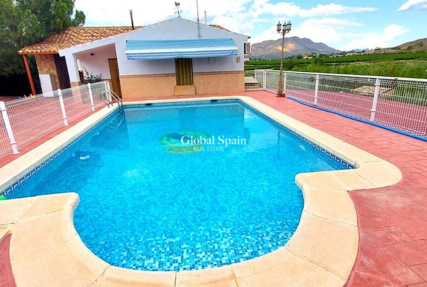 Resale - VILLA -
CALASPARRA - Inland