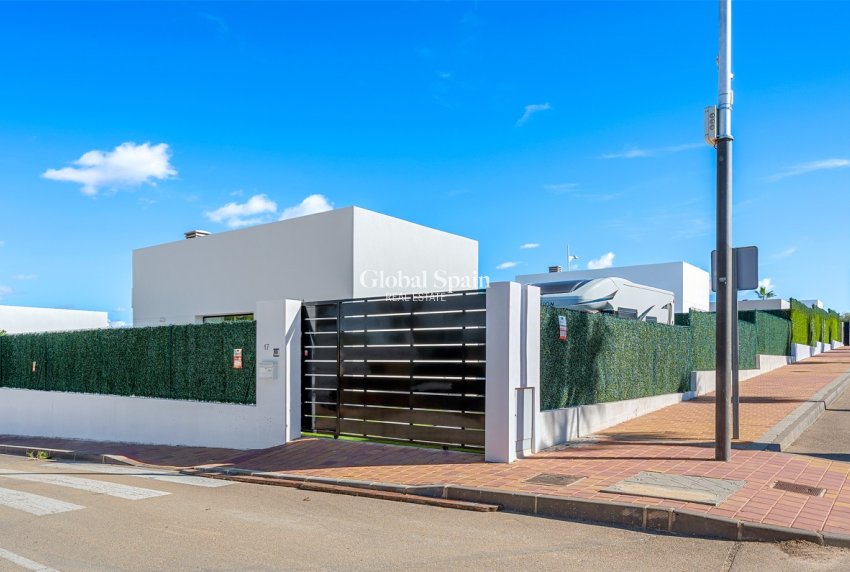 Resale - VILLA -
CALASPARRA - Inland