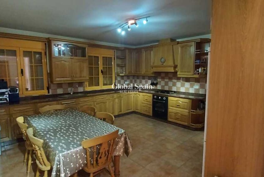 Resale - VILLA -
CALASPARRA - Inland
