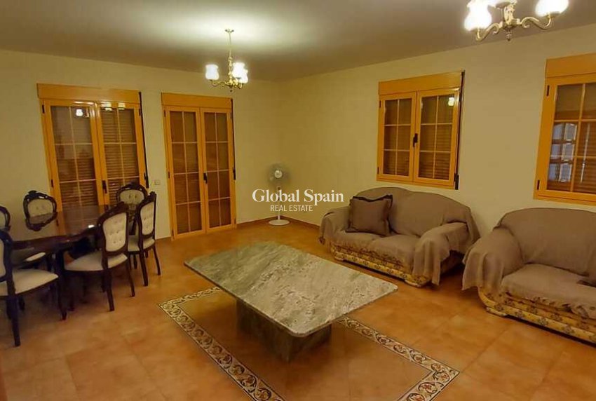 Resale - VILLA -
CALASPARRA - Inland