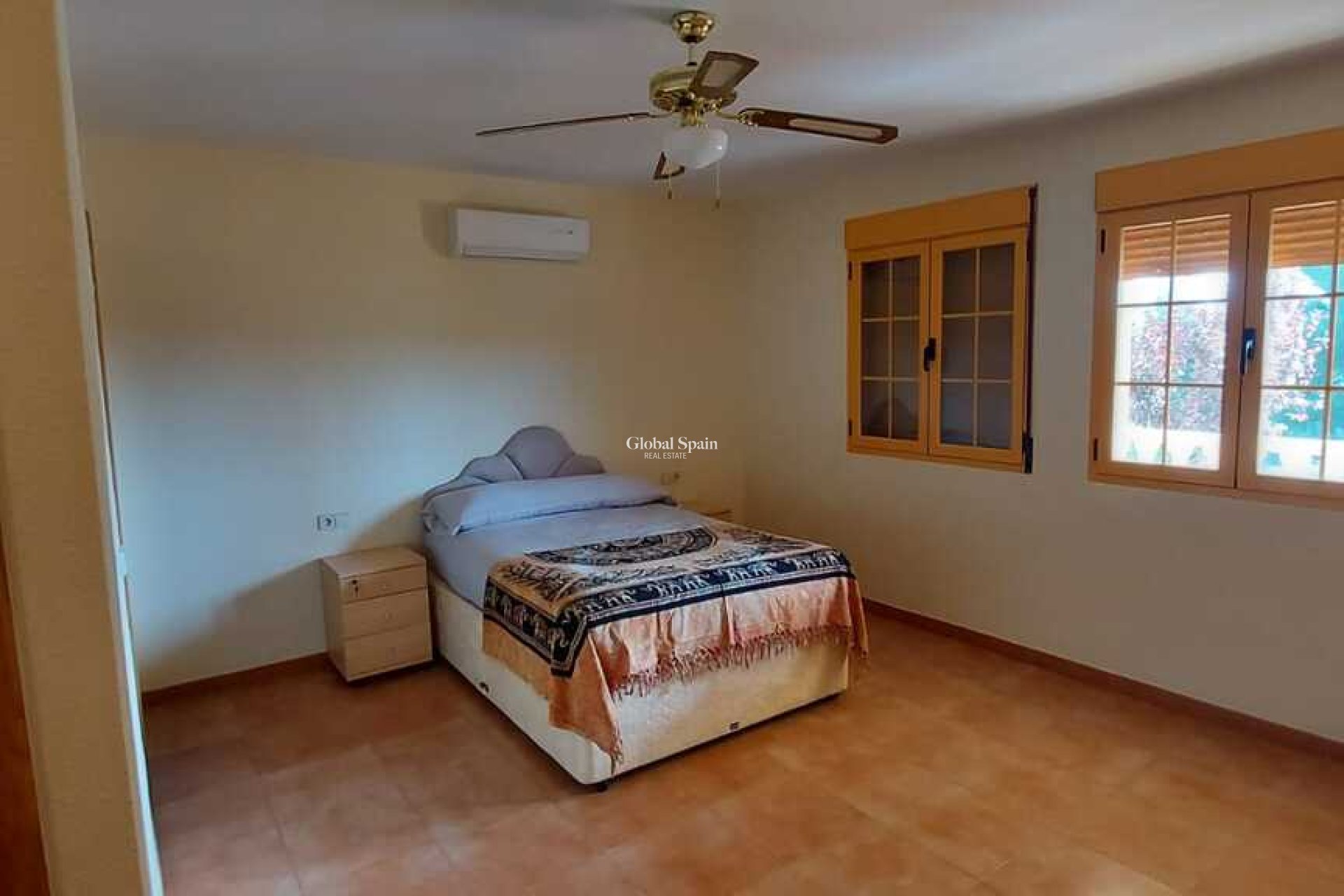 Resale - VILLA -
CALASPARRA - Inland