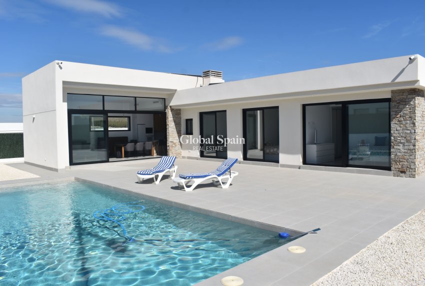 Resale - VILLA -
CALASPARRA - Inland