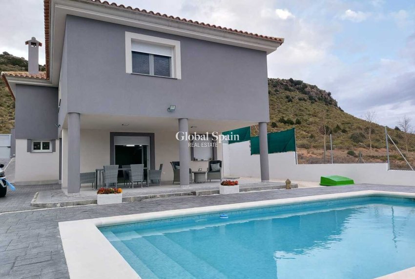 Resale - VILLA -
CALASPARRA - Inland