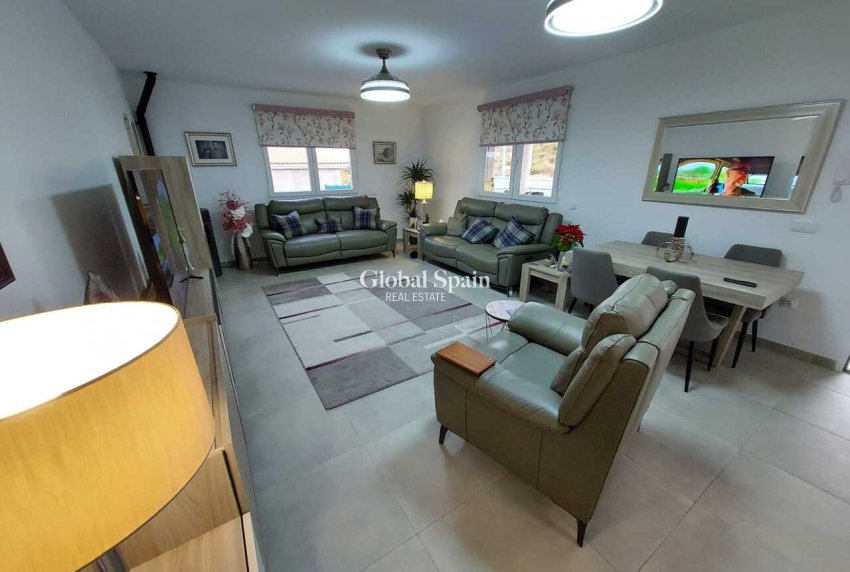 Resale - VILLA -
CALASPARRA - Inland