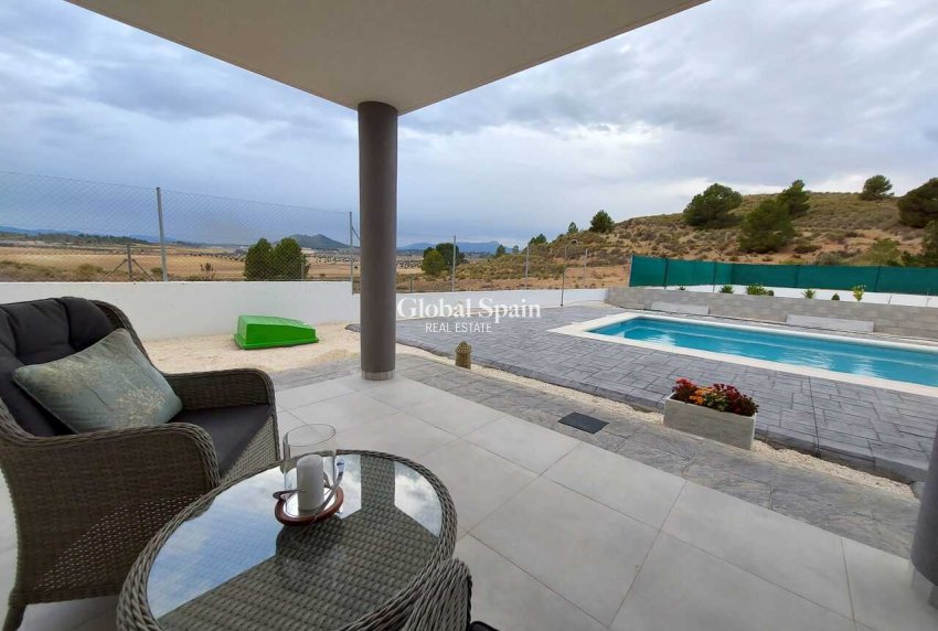 Resale - VILLA -
CALASPARRA - Inland