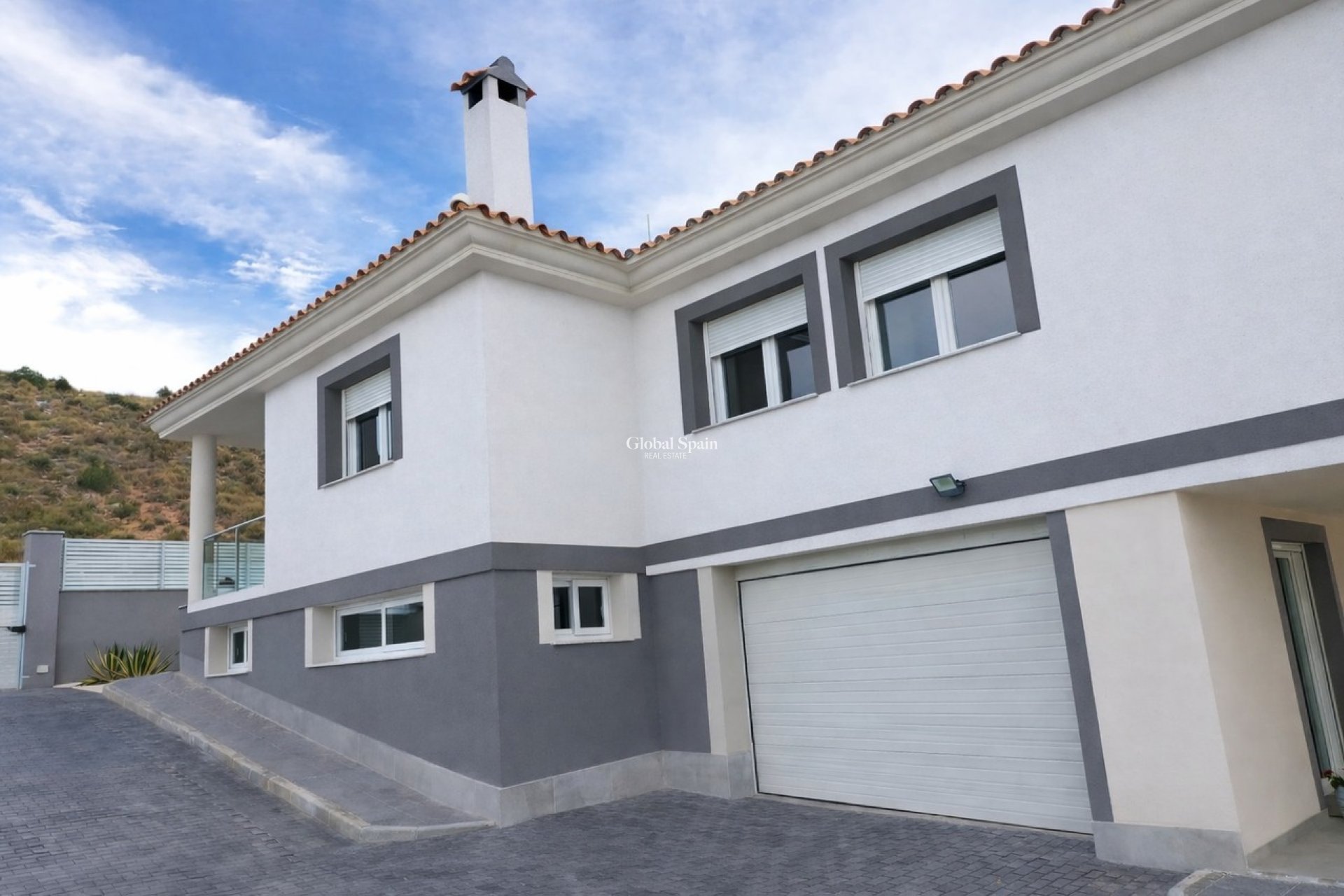 Resale - VILLA -
CALASPARRA - Inland