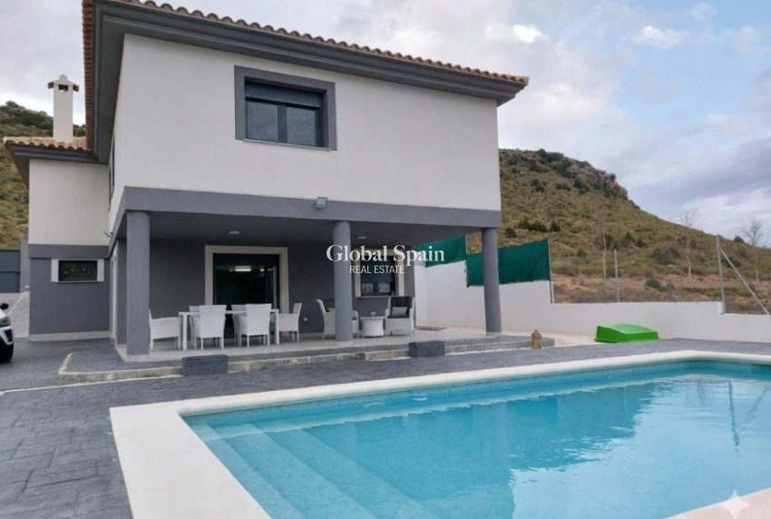Resale - VILLA -
CALASPARRA - Inland