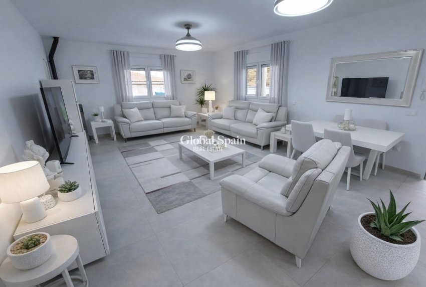 Resale - VILLA -
CALASPARRA - Inland