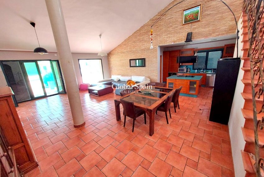 Resale - VILLA -
CALASPARRA - Inland