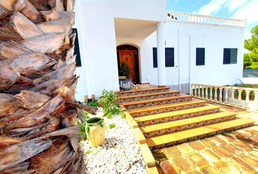 Resale - VILLA -
CALASPARRA - Inland