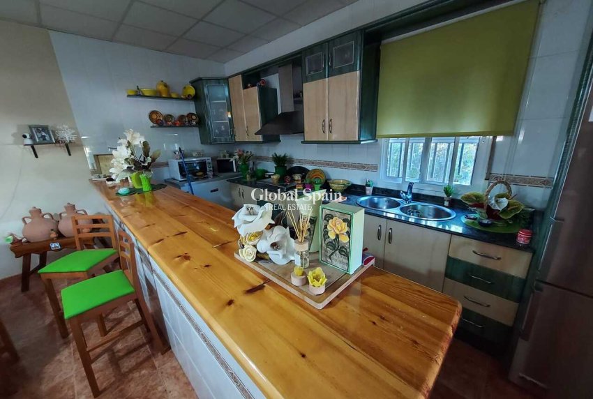 Resale - VILLA -
CALASPARRA - Inland
