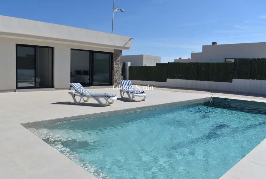 Resale - VILLA -
CALASPARRA - Inland