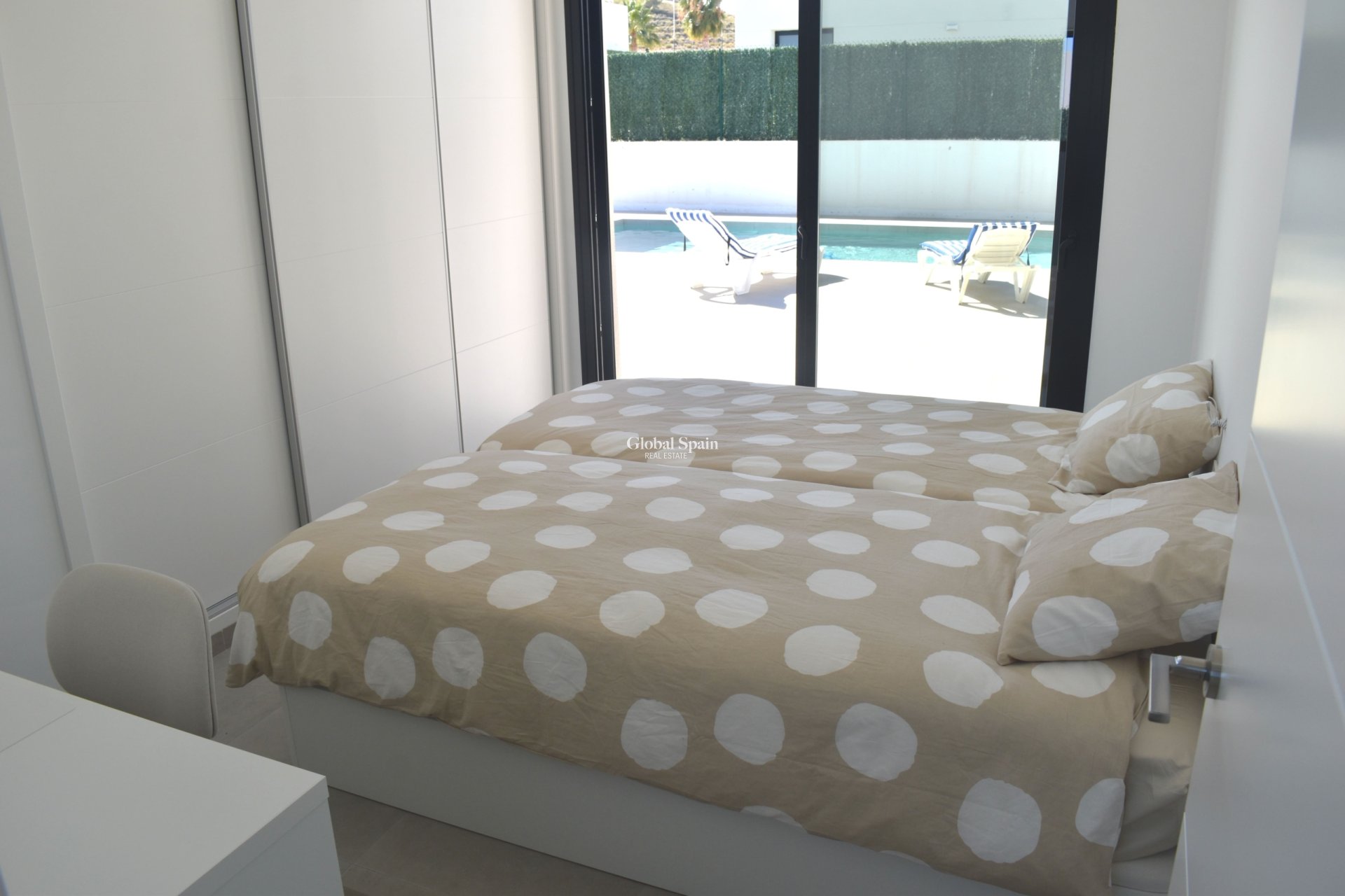 Resale - VILLA -
CALASPARRA - Inland