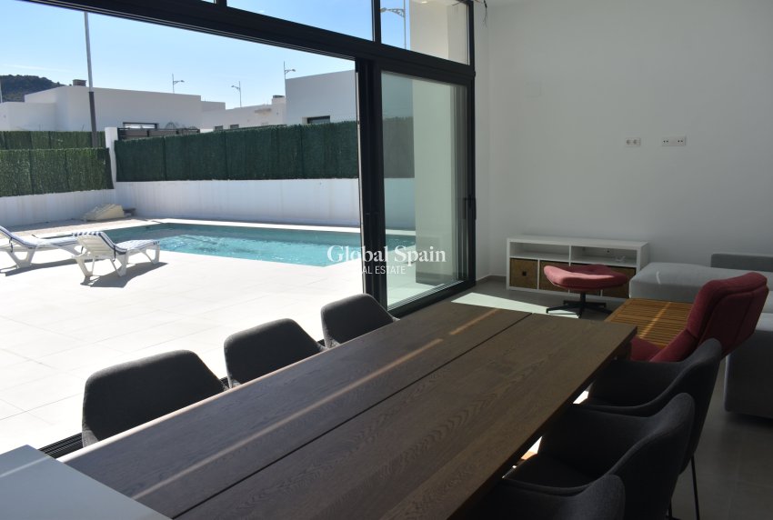 Resale - VILLA -
CALASPARRA - Inland