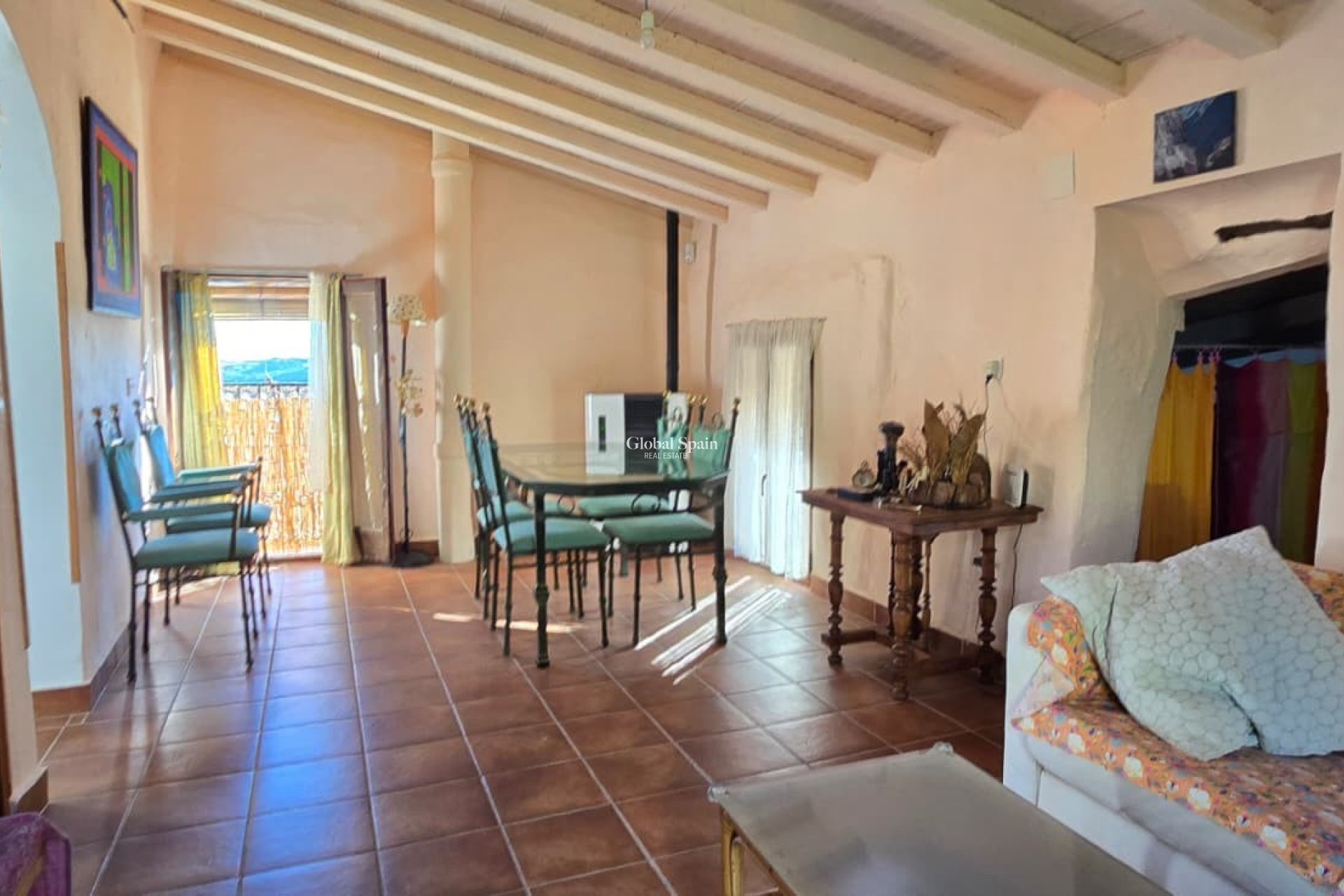 Resale - VILLA -
CALLOSA D'EN SARRIÀ - Callosa De Ensarrià