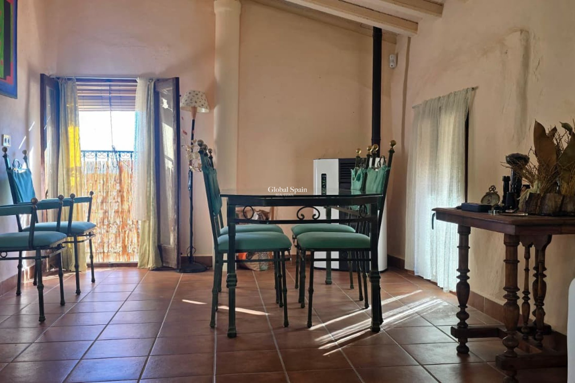 Resale - VILLA -
CALLOSA D'EN SARRIÀ - Callosa De Ensarrià