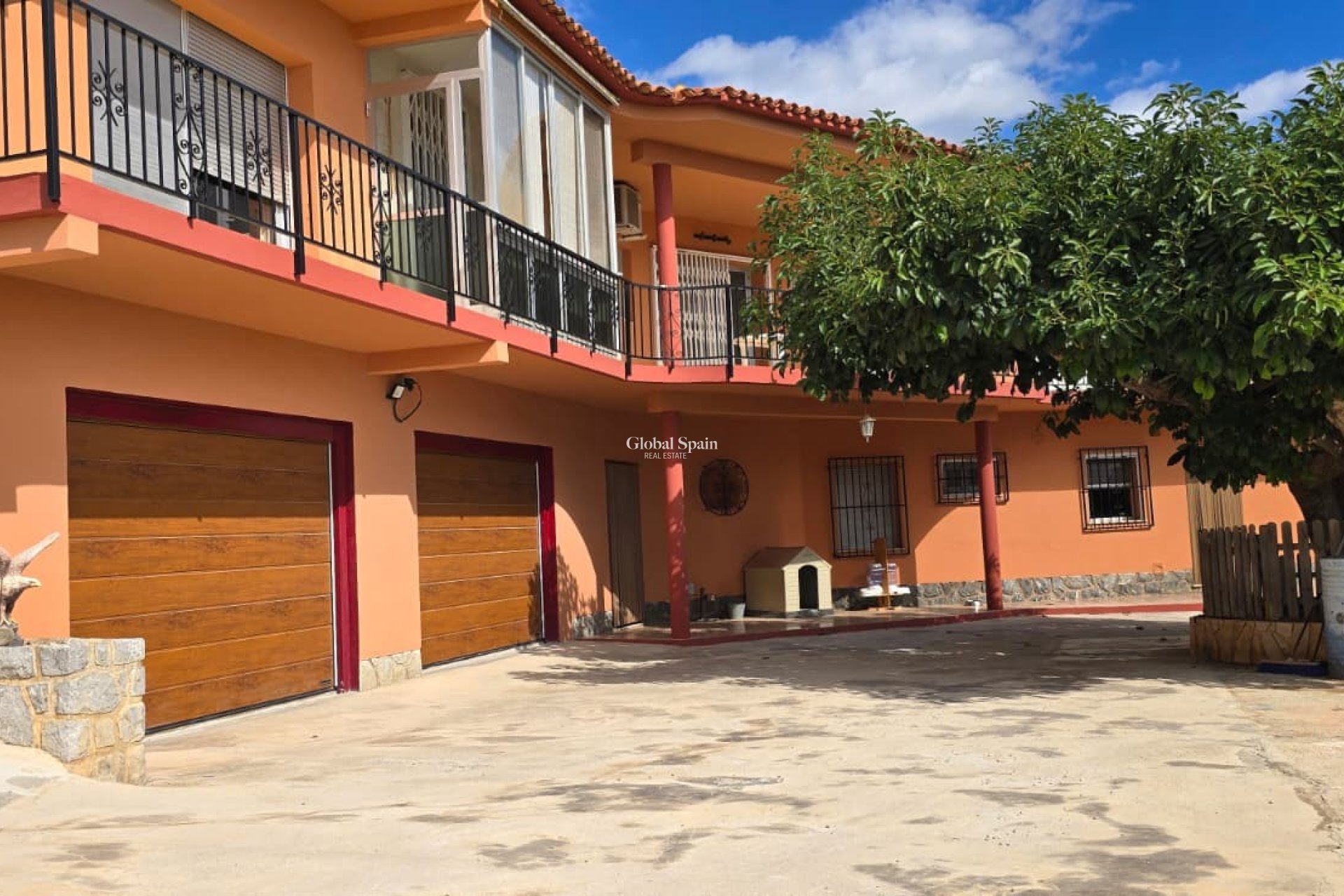 Resale - VILLA -
CALLOSA D'EN SARRIÀ - Callosa De Ensarrià
