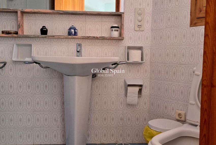 Resale - VILLA -
CALLOSA D'EN SARRIÀ - Callosa De Ensarrià