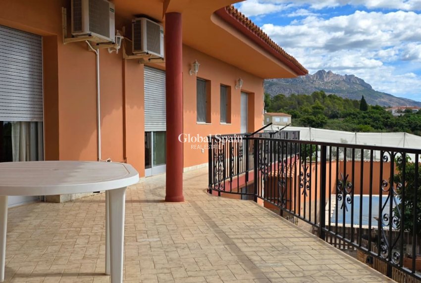 Resale - VILLA -
CALLOSA D'EN SARRIÀ - Callosa De Ensarrià