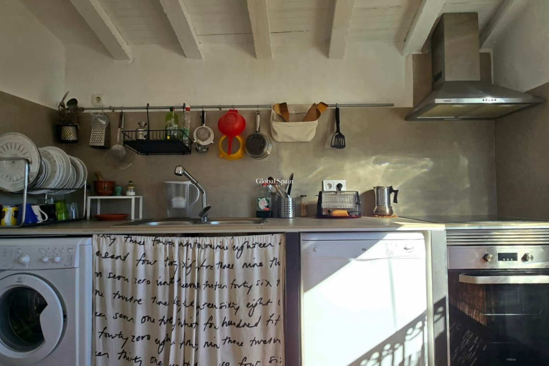 Resale - VILLA -
CALLOSA D'EN SARRIÀ - Callosa De Ensarrià