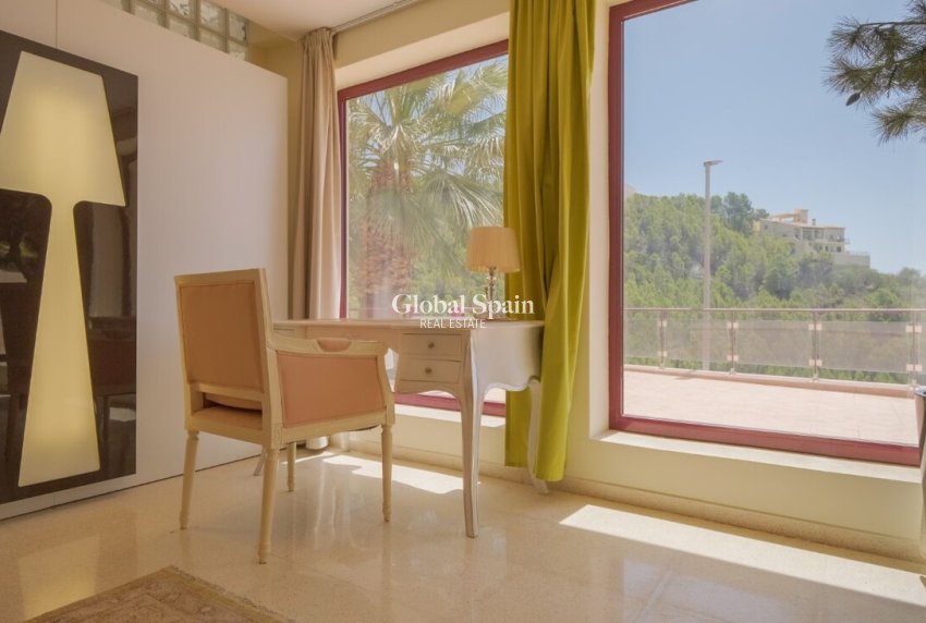 Resale - VILLA -
CALLOSA D'EN SARRIÀ - Costa Blanca