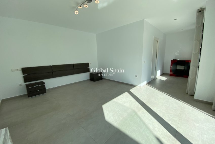 Resale - VILLA -
CALPE - Calpe urbanizaciones
