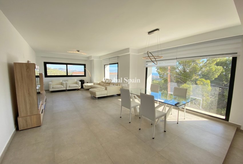 Resale - VILLA -
CALPE - Calpe urbanizaciones