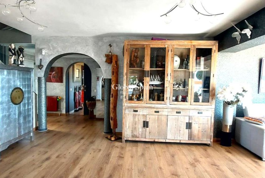 Resale - VILLA -
CALPE - Costa Blanca