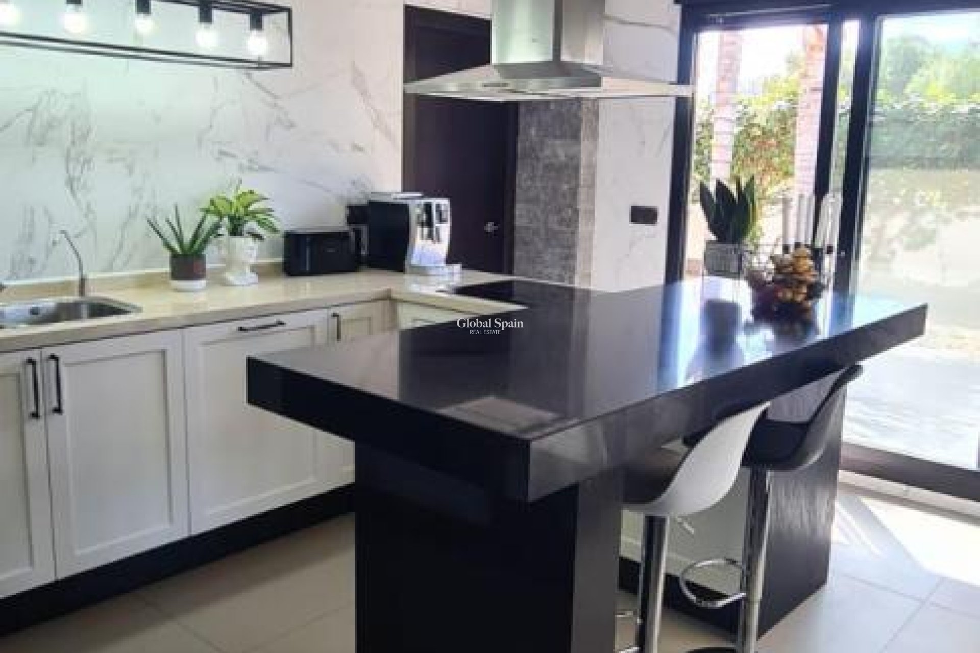 Resale - VILLA -
CALPE - Costa Blanca