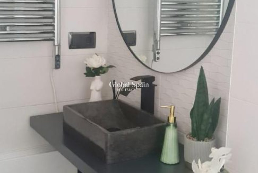 Resale - VILLA -
CALPE - Costa Blanca