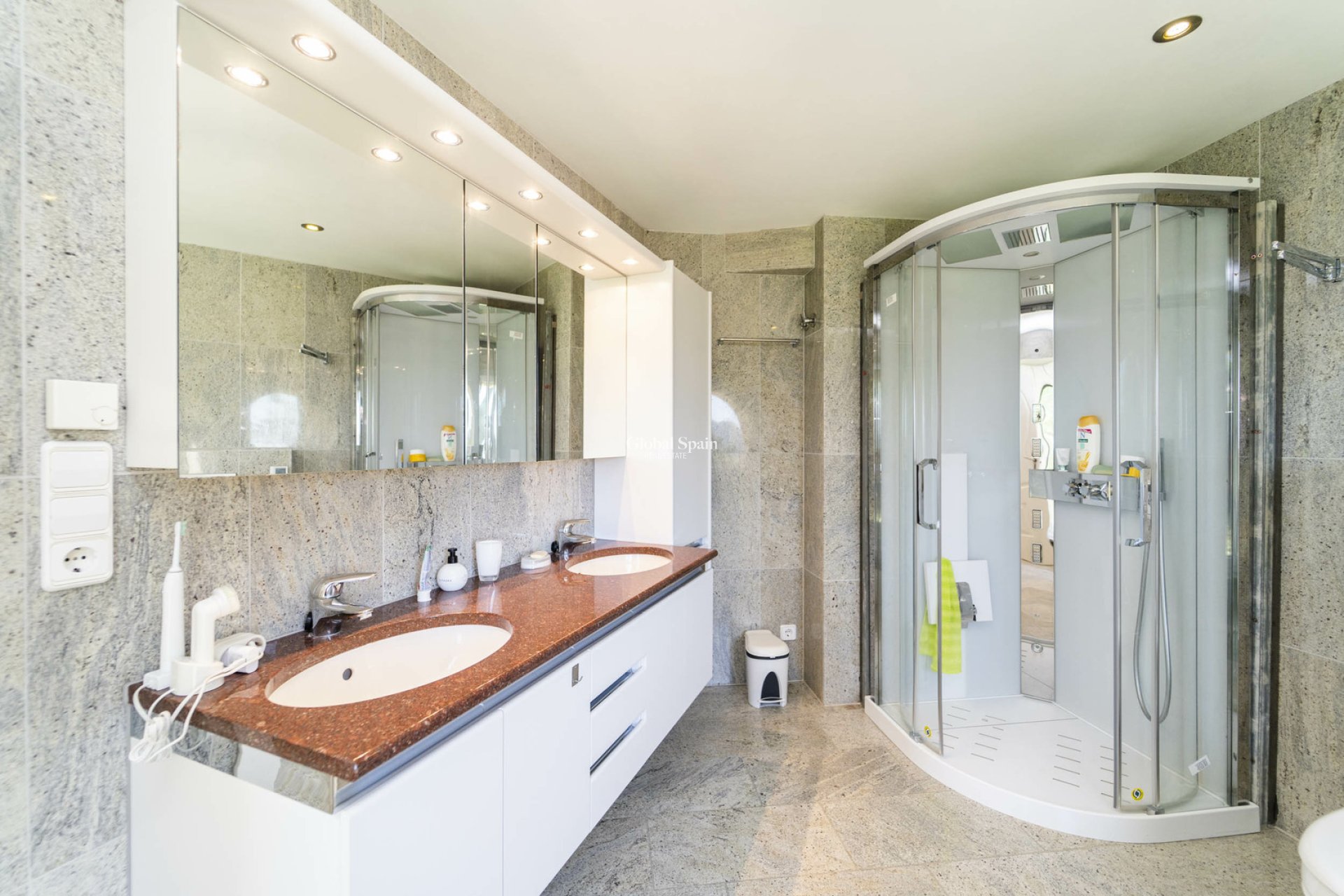 Resale - VILLA -
CALPE - Costa Blanca