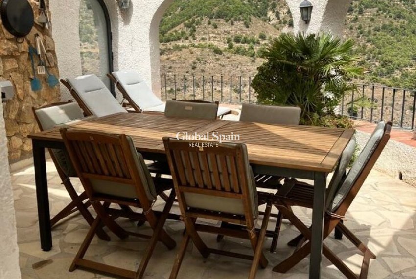 Resale - VILLA -
CALPE - Costa Blanca