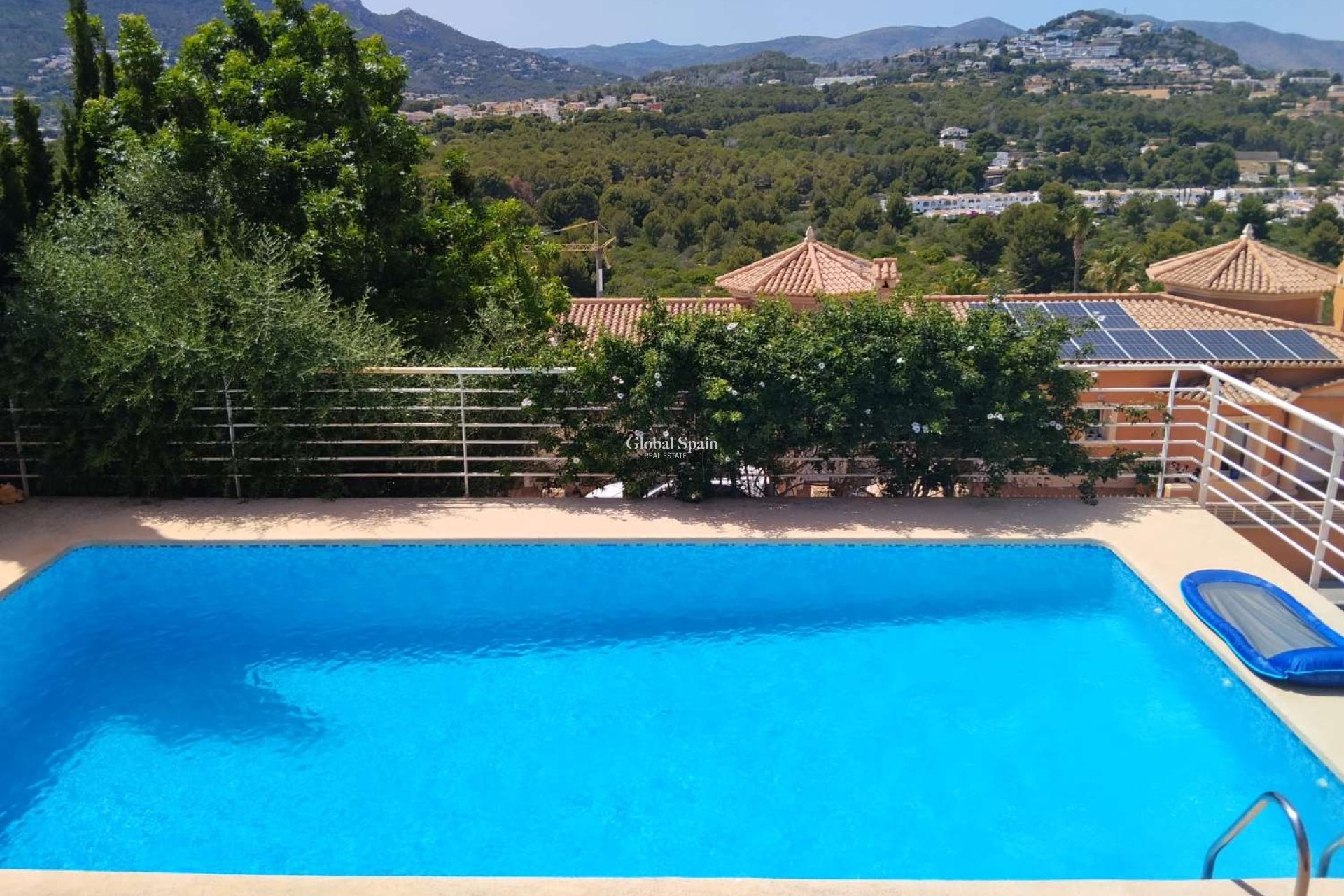 Resale - VILLA -
CALPE - Costa Blanca