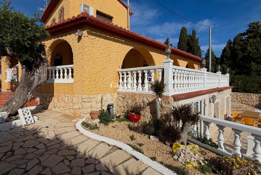 Resale - VILLA -
CALPE - Zona Playa del Bol - Puerto