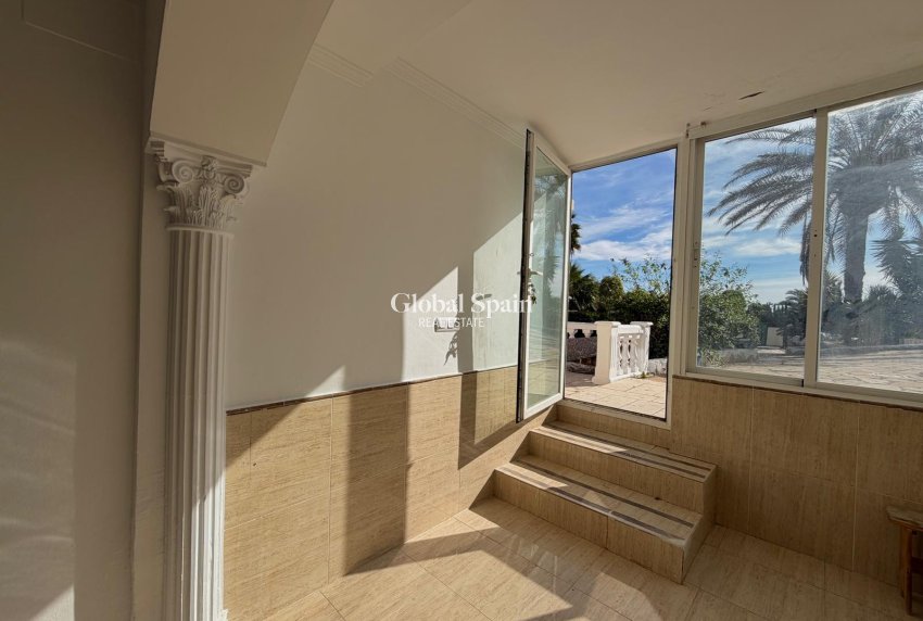 Resale - VILLA -
CALPE - Zona Playa del Bol - Puerto