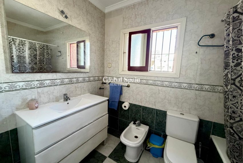 Resale - VILLA -
CALPE - Zona Playa del Bol - Puerto