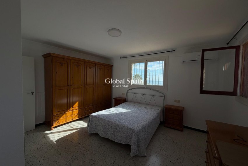 Resale - VILLA -
CALPE - Zona Playa del Bol - Puerto