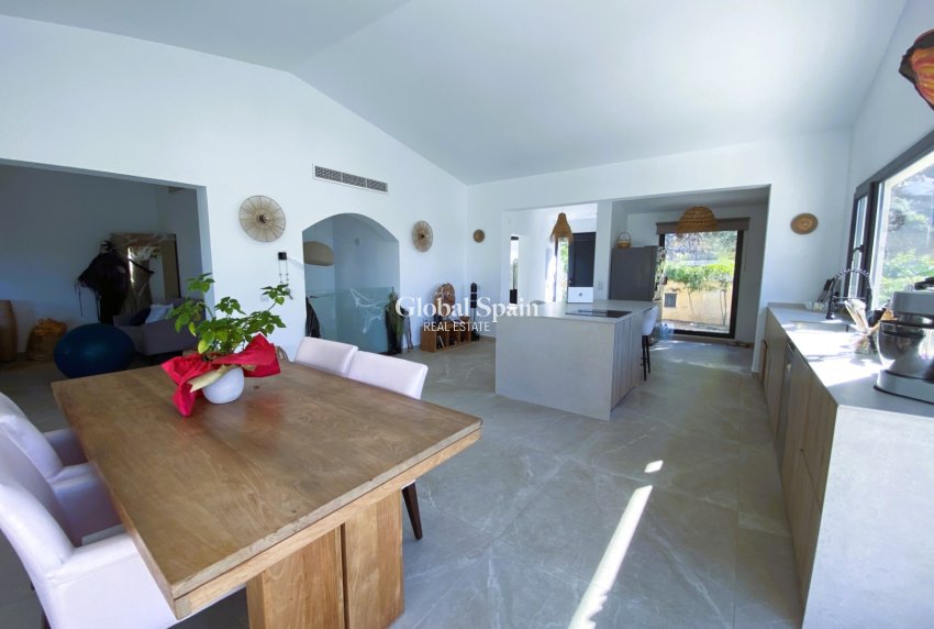 Resale - VILLA -
Calviá - Mallorca