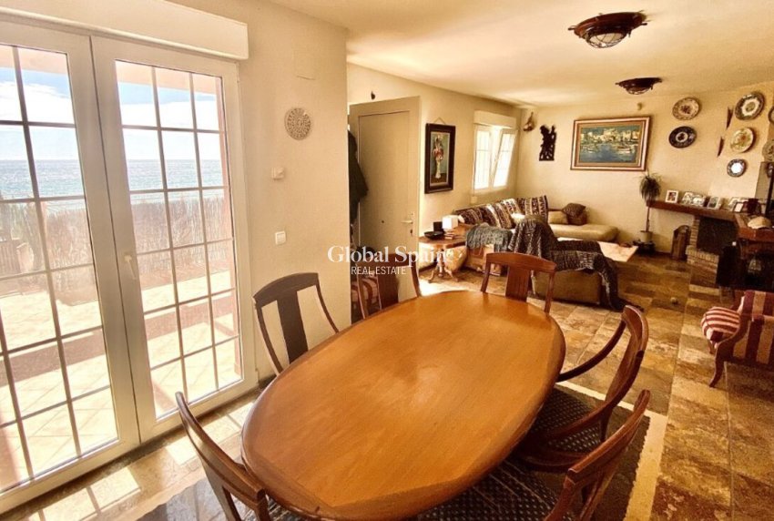 Resale - VILLA -
CAMPOAMOR - Costa Blanca