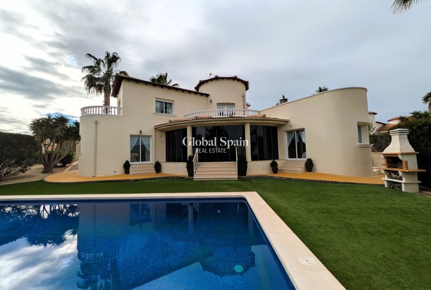 Resale - VILLA -
CAMPOS DEL RÍO - Campos del Rio