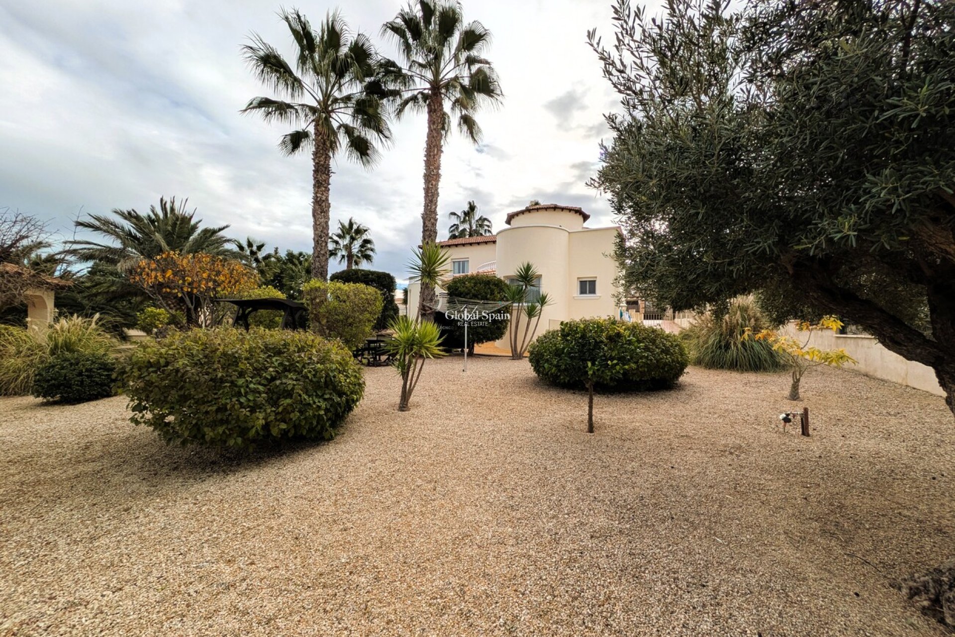 Resale - VILLA -
CAMPOS DEL RÍO - Campos del Rio