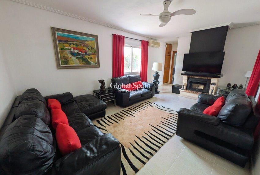 Resale - VILLA -
CAMPOS DEL RÍO - Campos del Rio