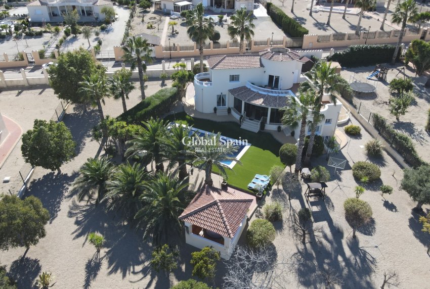 Resale - VILLA -
CAMPOS DEL RÍO - Campos del Rio