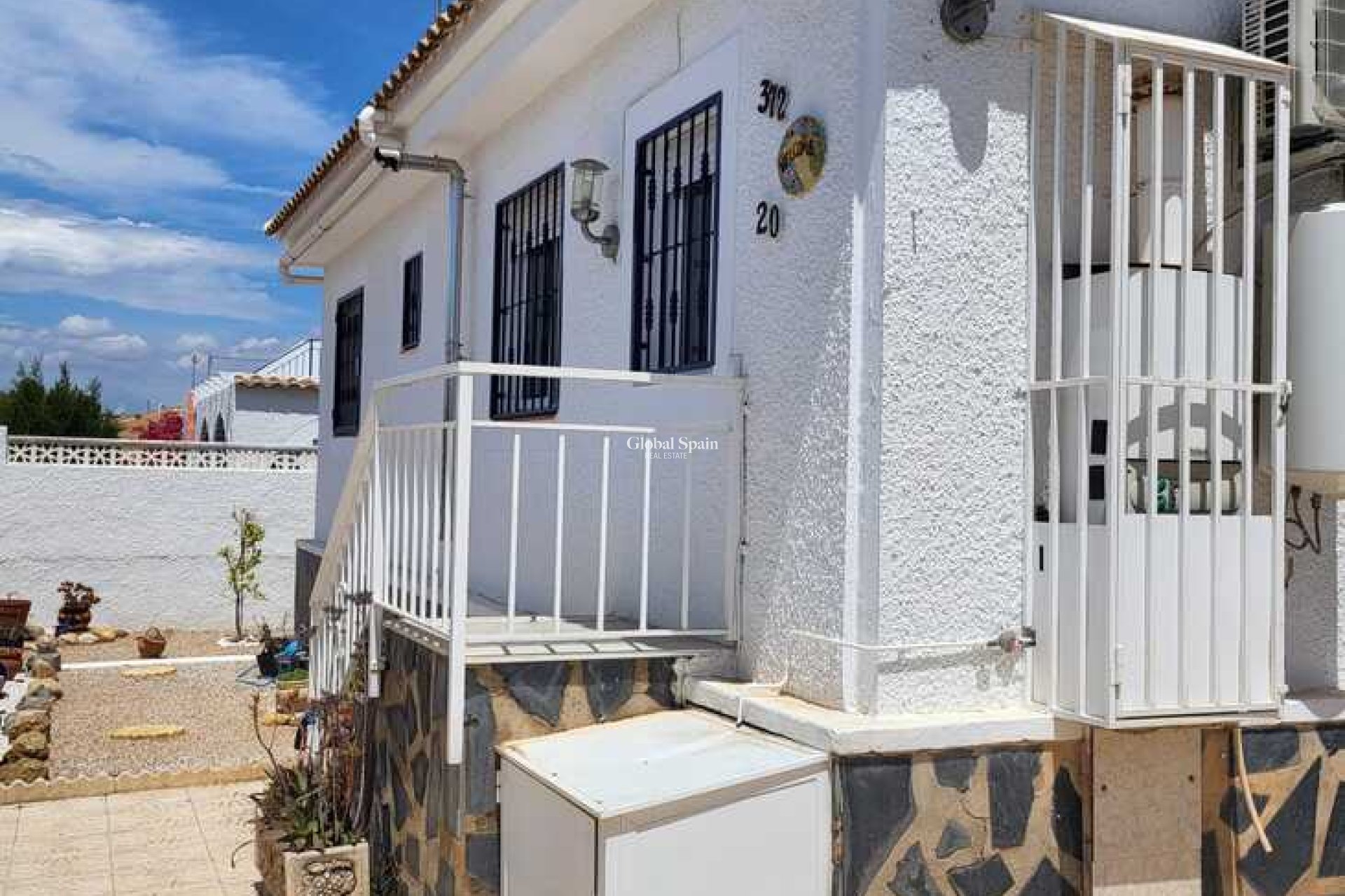 Resale - VILLA -
CAMPOSOL - Fortuna