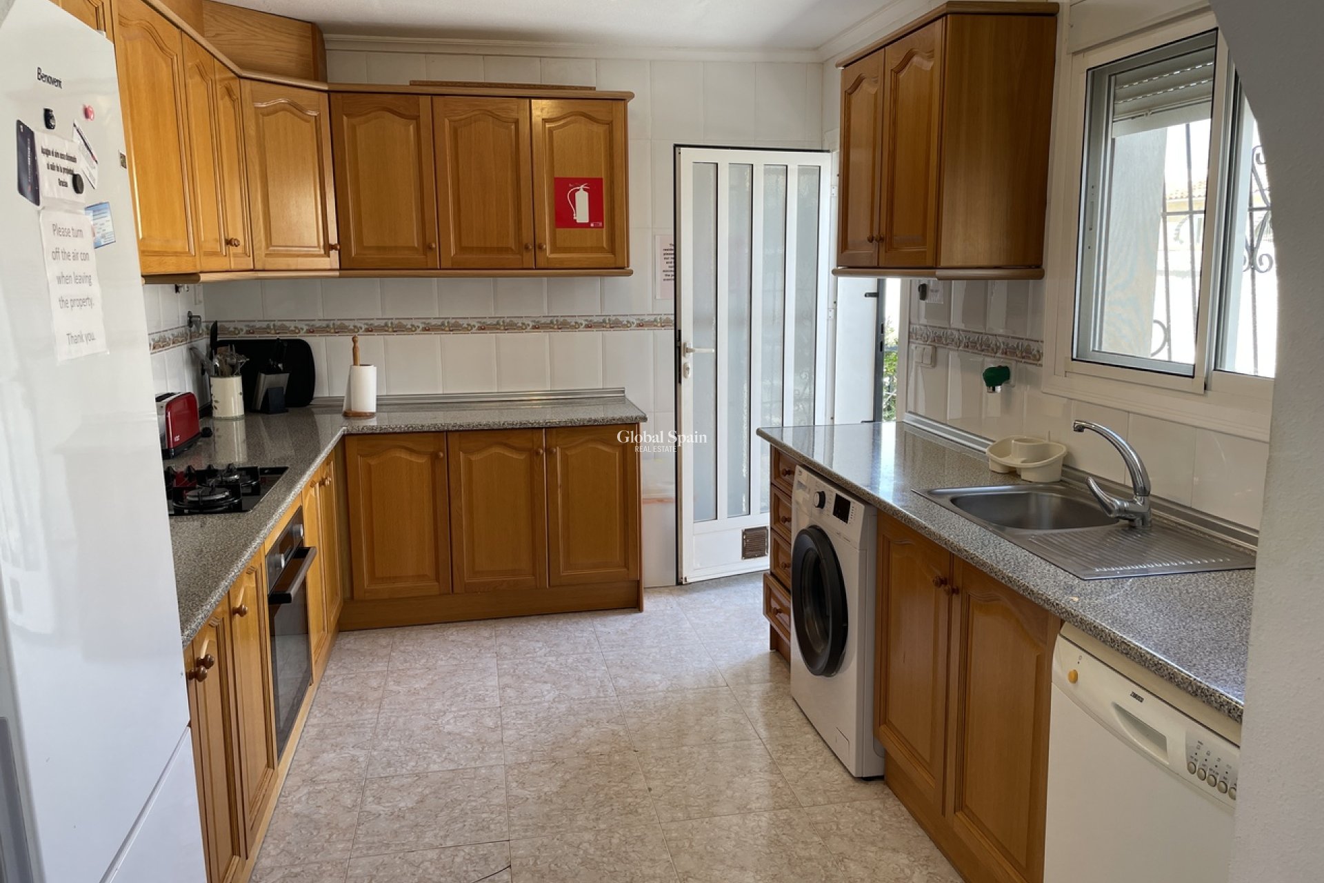 Resale - VILLA -
CAMPOSOL - Inland