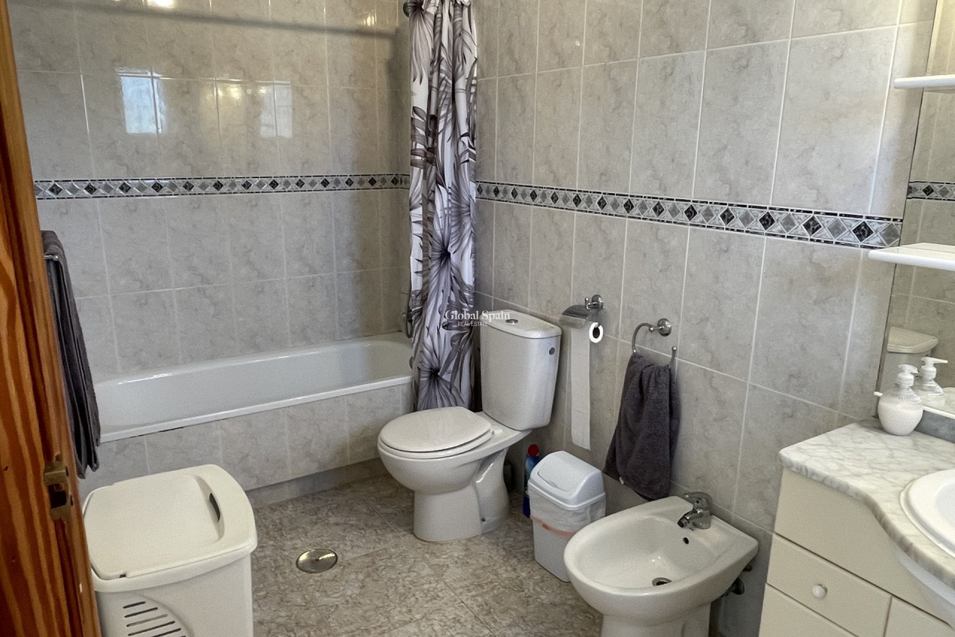 Resale - VILLA -
CAMPOSOL - Inland