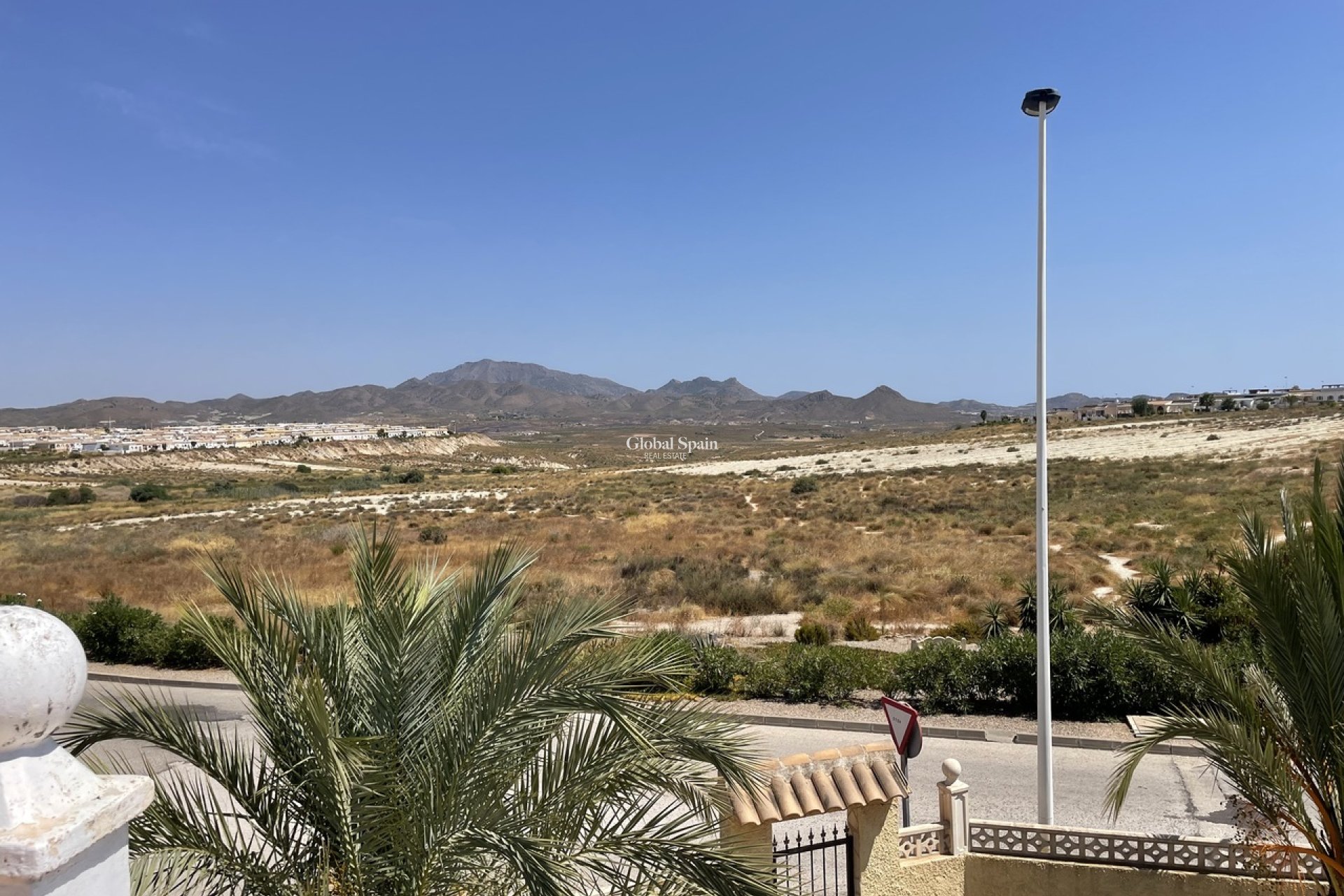Resale - VILLA -
CAMPOSOL - Inland